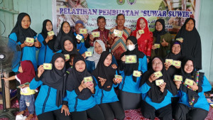 SUWAR SUWIR